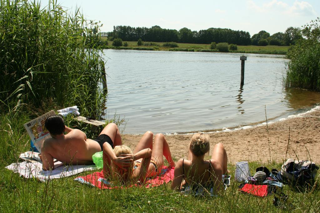 Wohnungen Unter Reet Krems Zwei Bagian luar foto